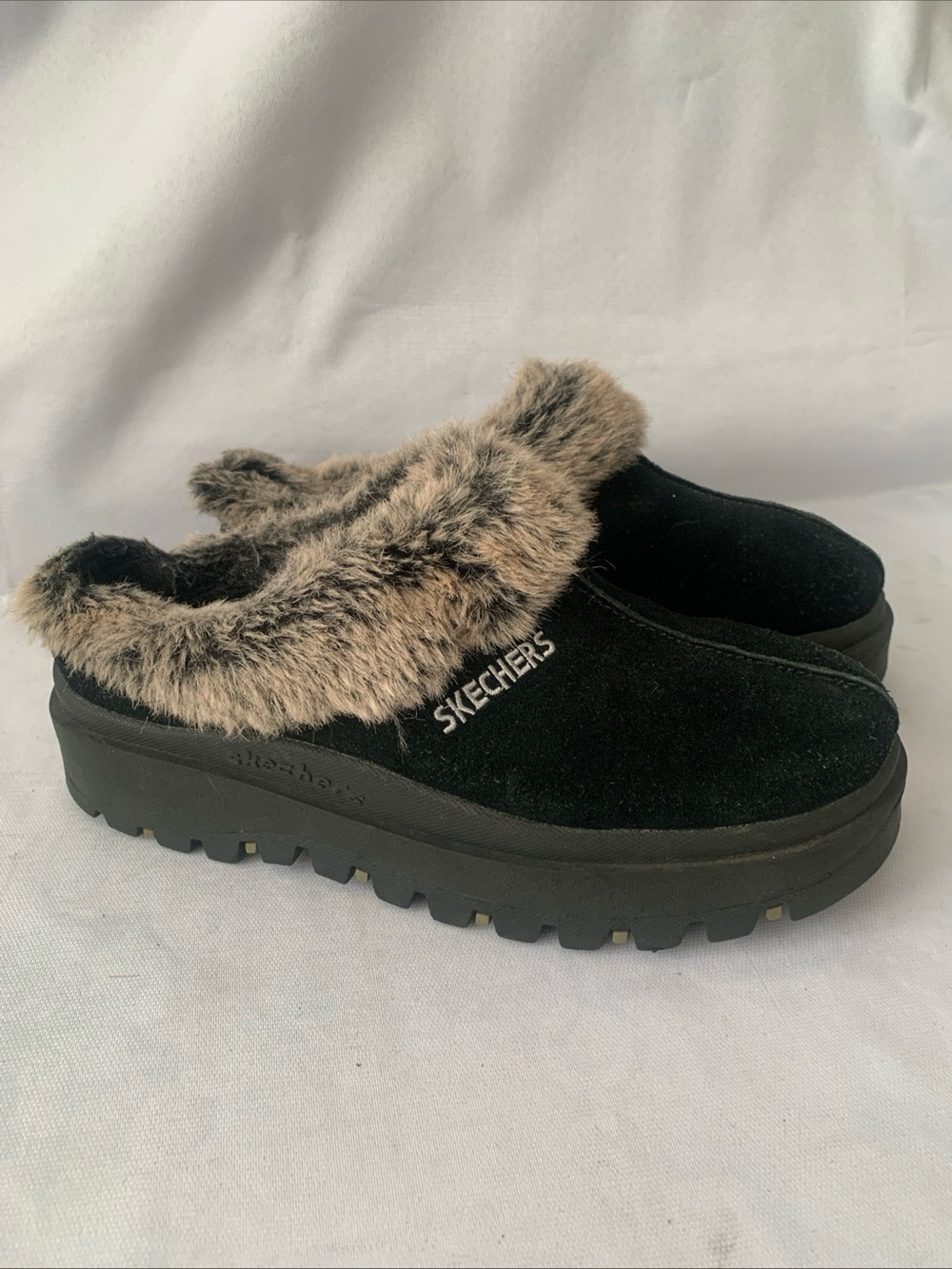Sketchers Y2K 45703 Faux Fur Suede Jammers Fortress Slide Chunky Shoes Women's 8